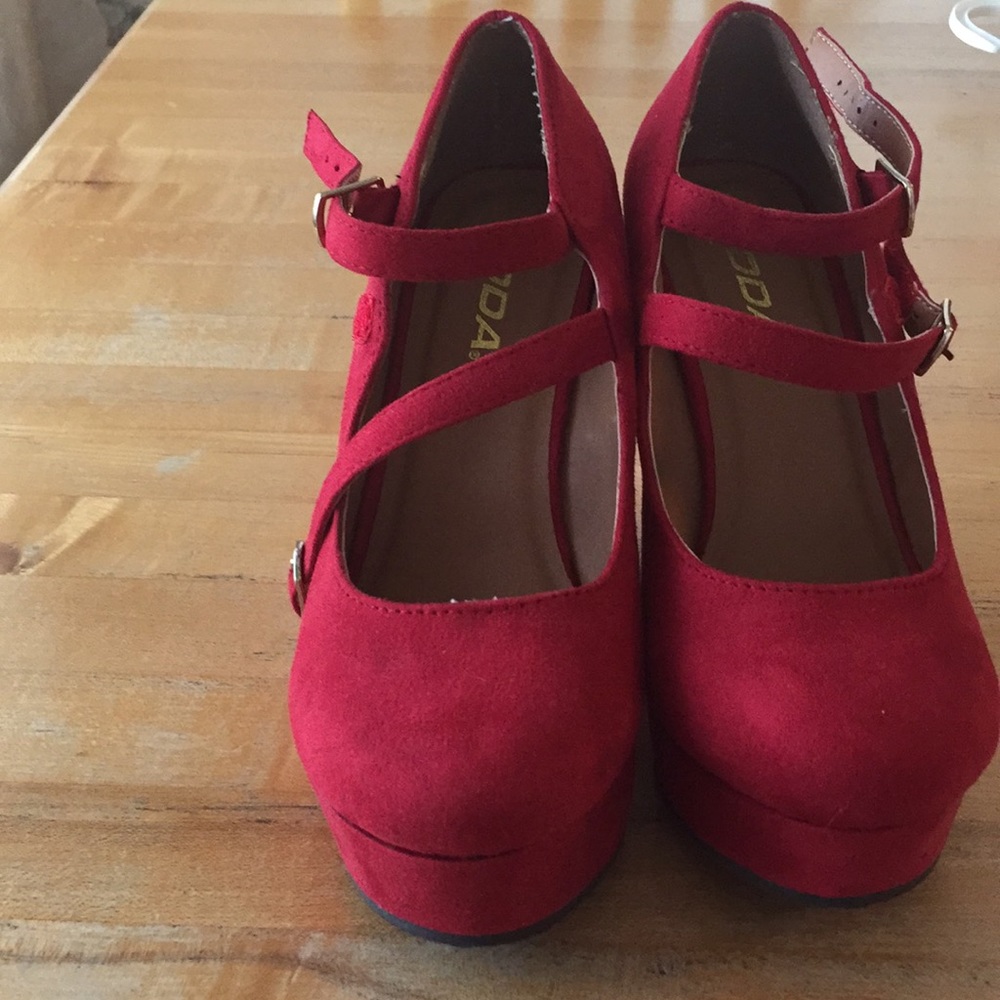 Red soda wedges